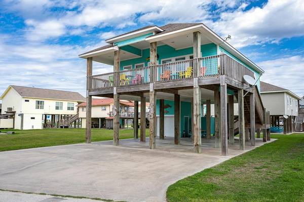 984 S Stingaree DR S, Crystal Beach, TX 77650