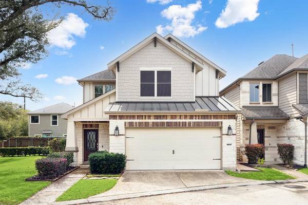 8907 Rosewood Grove LN, Houston, TX 77080