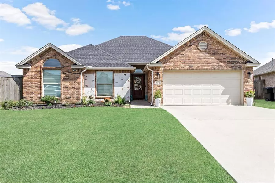 124 Crown Ridge, Nederland, TX 77627