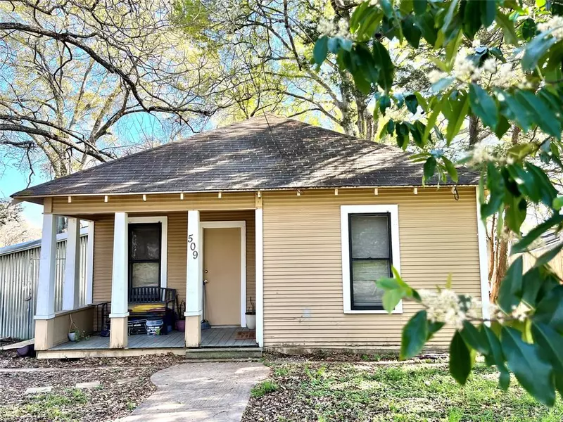 509 West Sixth ST, Brenham, TX 77833