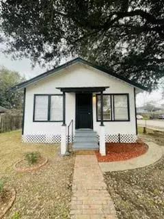 7102 Avenue P, Houston, TX 77011