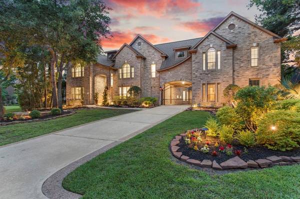 15 N Veilwood CIR, The Woodlands, TX 77382