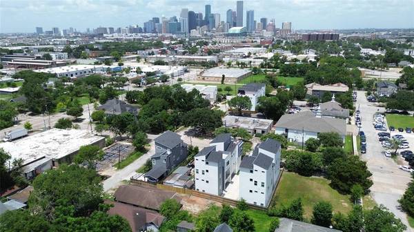 3515 Saltus ST, Houston, TX 77003