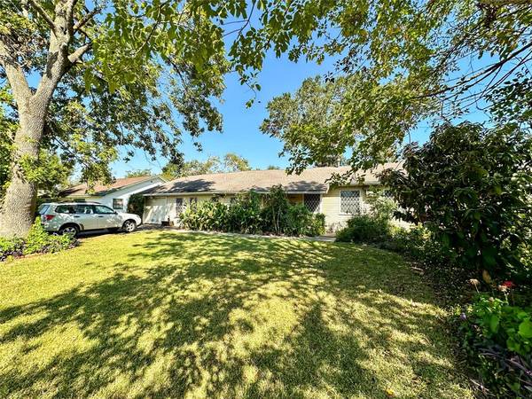 605 Live Oak ST, Pasadena, TX 77506