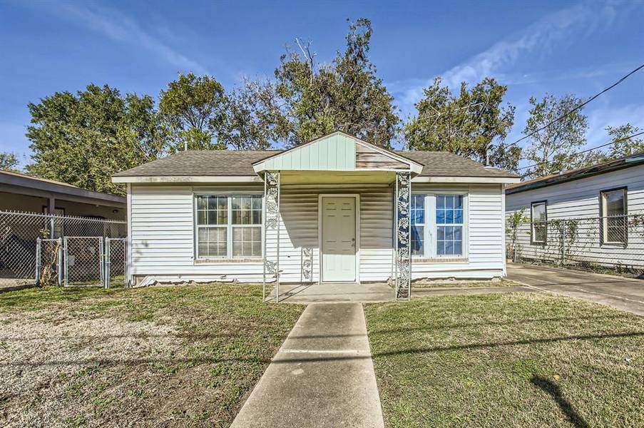 4715 Engleford ST, Houston, TX 77026