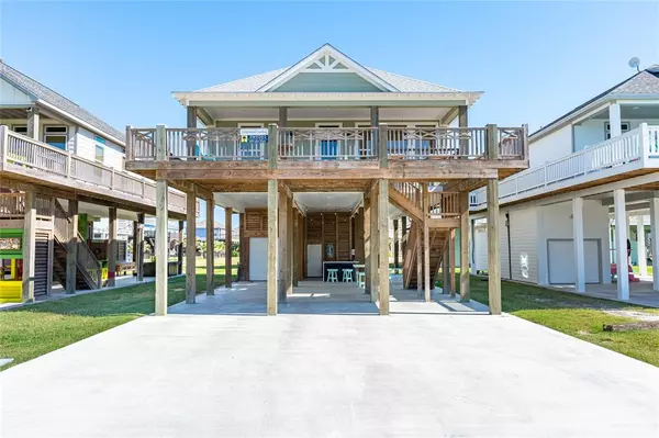 Crystal Beach, TX 77650,968 Pelican LN