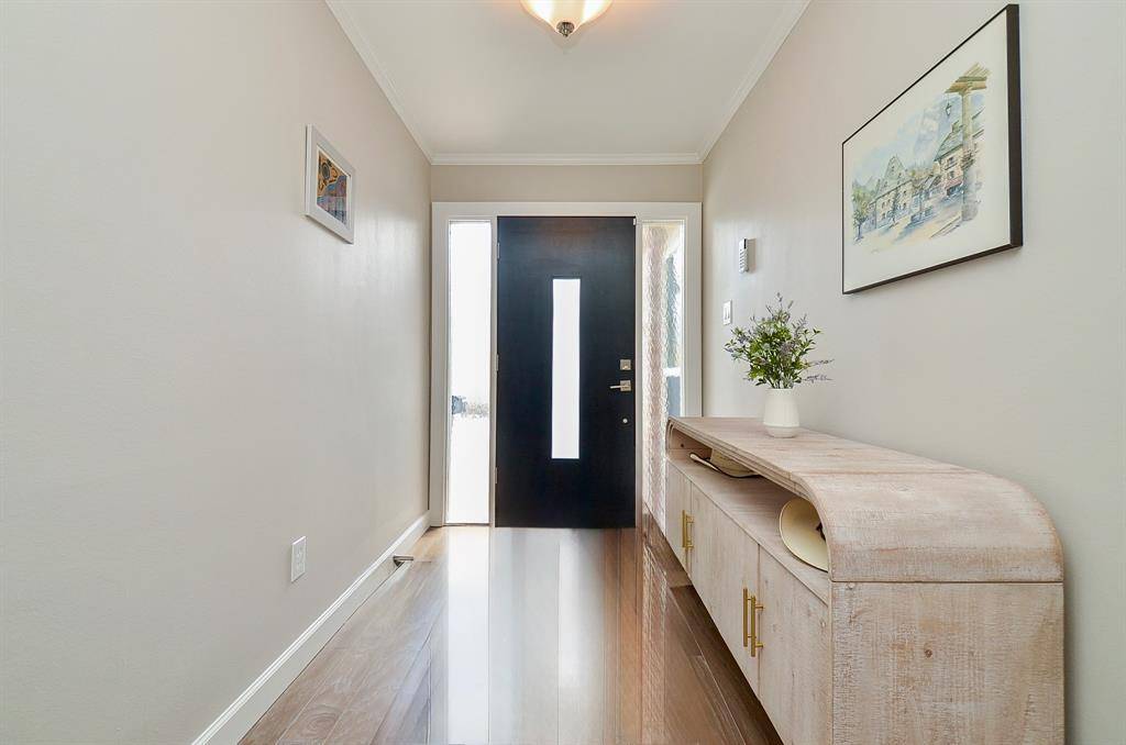 Houston, TX 77042,2414 Briarbrook DR