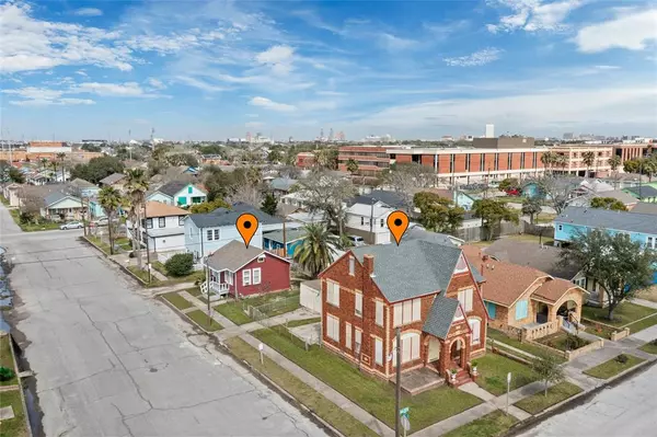 4128 Avenue R 1/2, Galveston, TX 77550