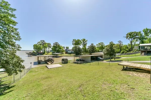 Point Blank, TX 77364,321 E Woodland Shores DR