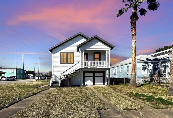 5428 Avenue P 1/2, Galveston, TX 77551