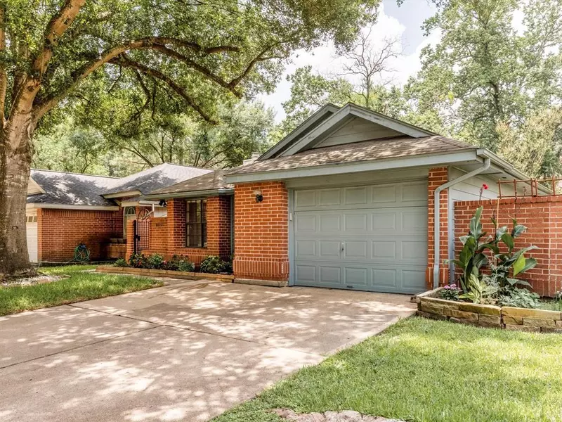 8511 Pool Creek DR, Houston, TX 77095