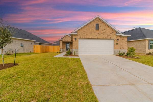 8046 Royal Palm DR, Fulshear, TX 77441