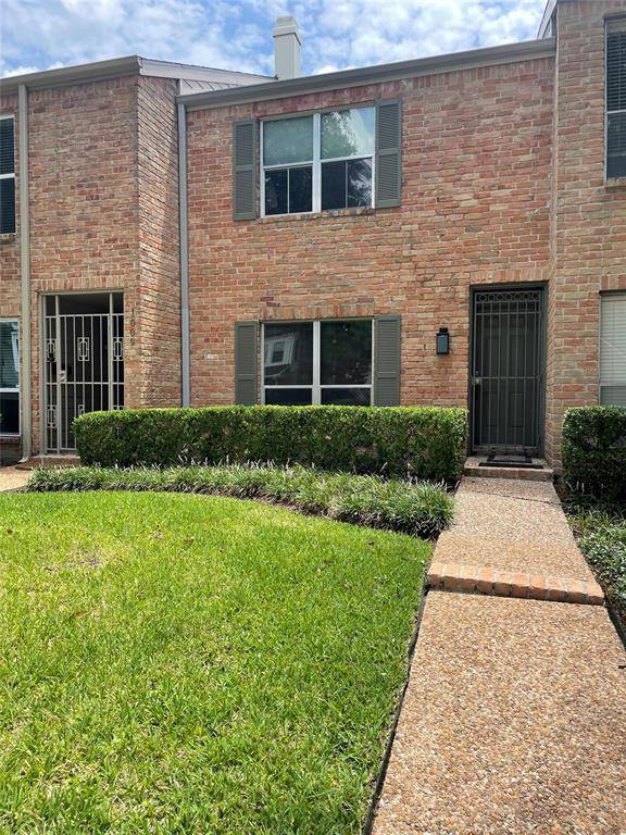 Houston, TX 77057,1011 Fountain View DR