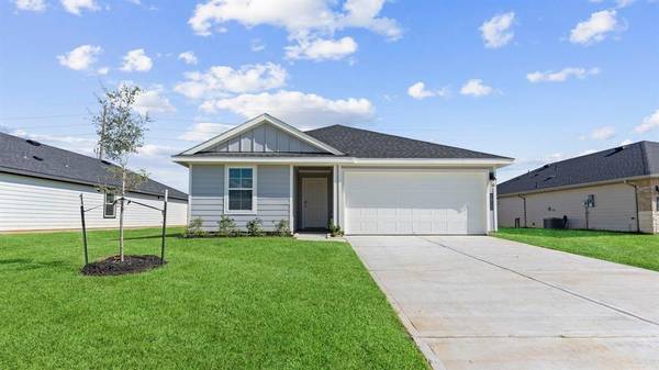 2013 Woodlark Way, Sealy, TX 77474