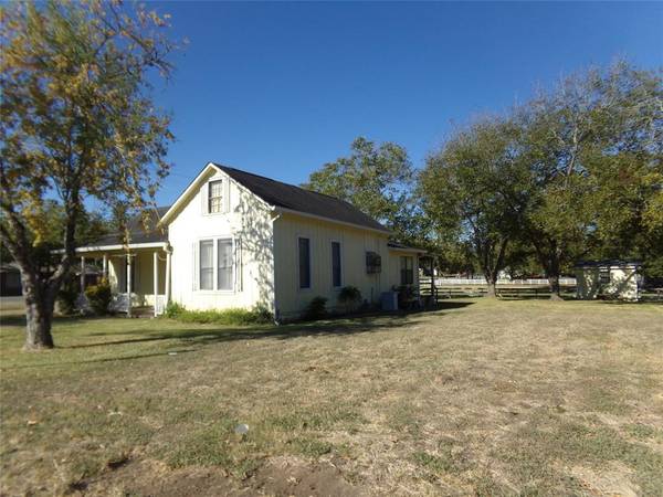 Weimar, TX 78962,501 N North Center ST