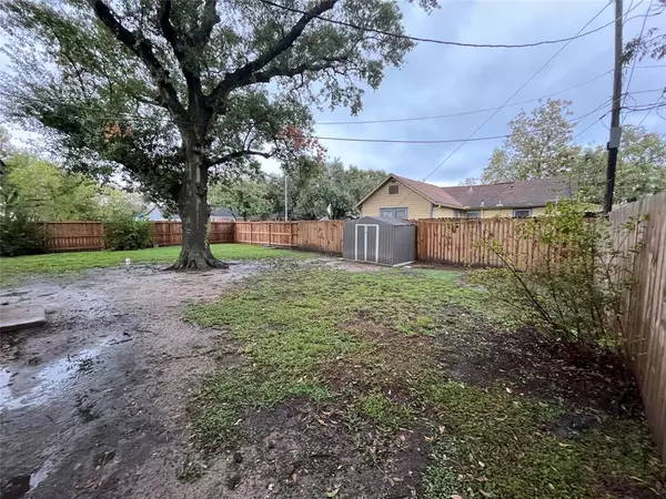 Houston, TX 77026,5906 Hilary ST