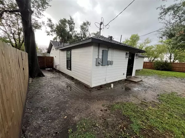 Houston, TX 77026,5906 Hilary ST