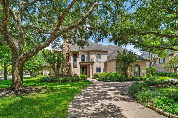 49 Scotsmoor CT, Sugar Land, TX 77479