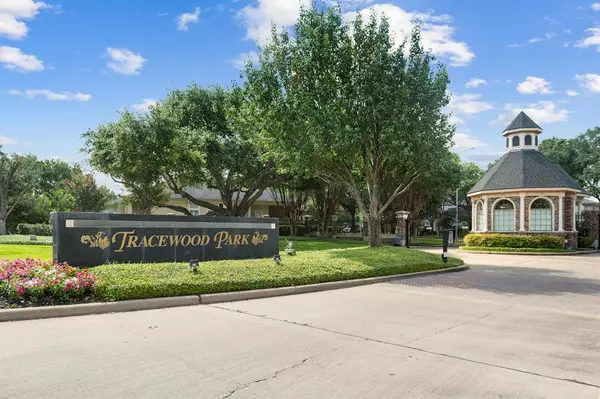 13614 N Tracewood Bend,  Houston,  TX 77077