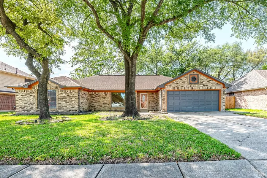 138 E Forest LN, Houston, TX 77015