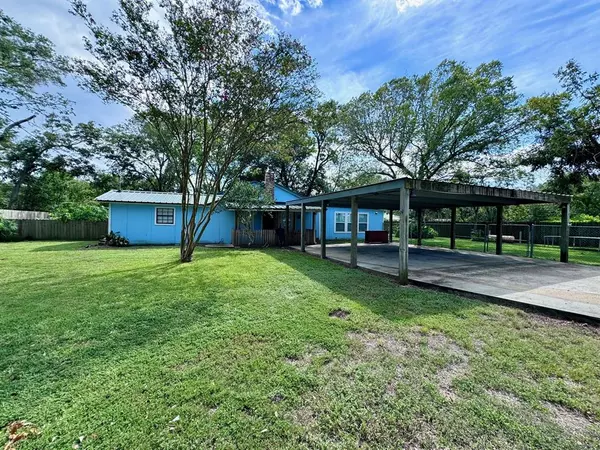 1937 Red Bluff RD, Seabrook, TX 77586