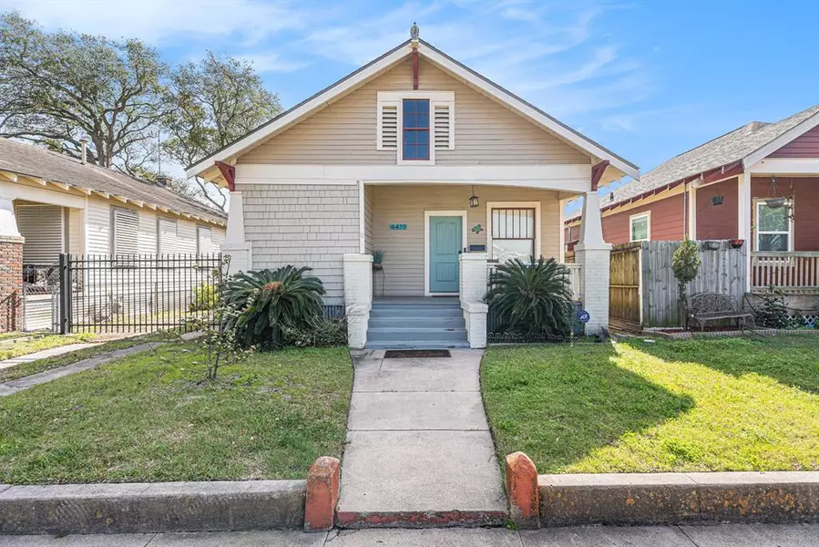 4419 Avenue Q 1/2, Galveston, TX 77550