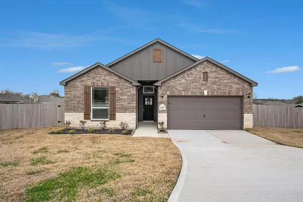 314 Wellshire DR, West Columbia, TX 77486