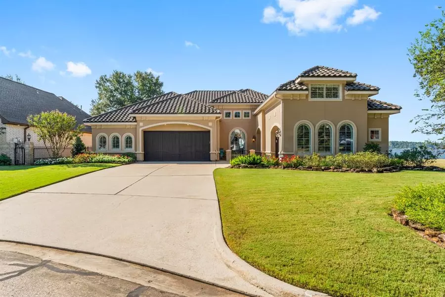 306 Club Island CT, Montgomery, TX 77356