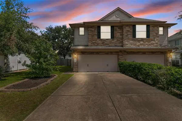 328 Brandy Ridge LN, Dickinson, TX 77539