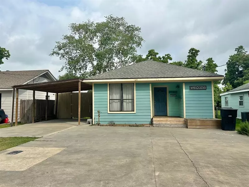 2216 Avenue B, Nederland, TX 77627