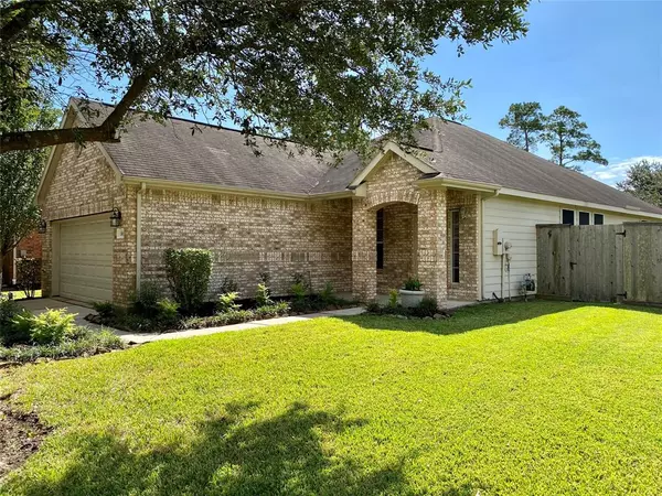 1316 Varese DR, Pearland, TX 77581