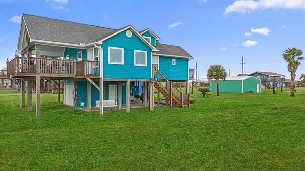 944 O Neal RD, Crystal Beach, TX 77650