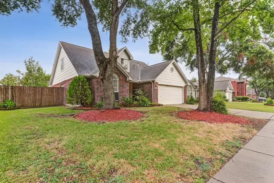 4422 Boy Scout Drive, Friendswood, TX 77546