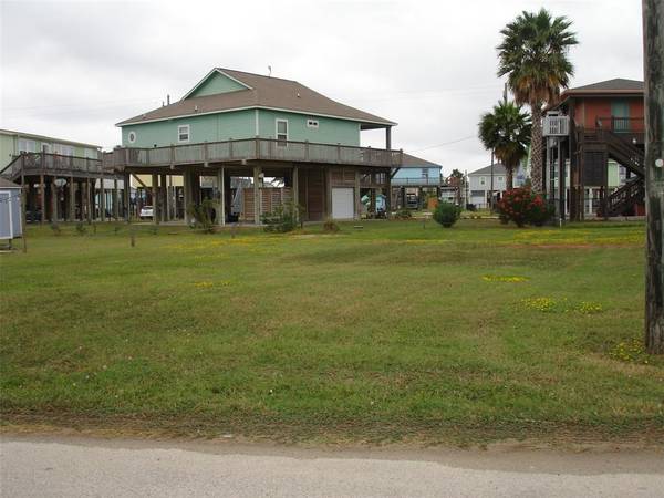 Crystal Beach, TX 77650,880 Bowers LN