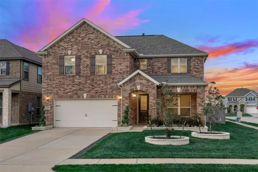 14201 Spring Birch LN, Pearland, TX 77584