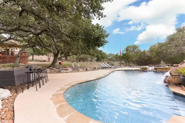 172 Schlamp Bay, Canyon Lake, TX 78133