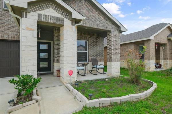 914 Barstow DR, Rosharon, TX 77583