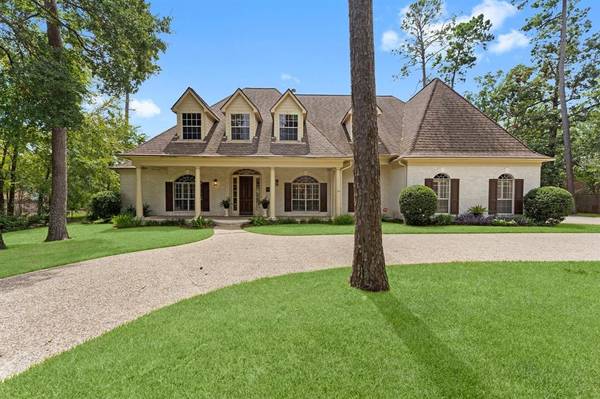 7 W Windward CV, The Woodlands, TX 77381