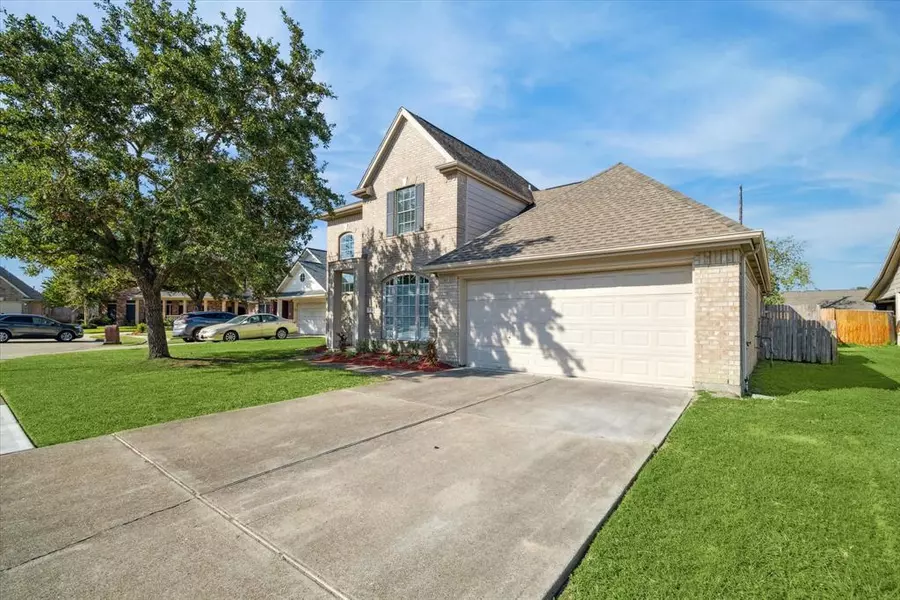 4911 Tallow Cove DR, Baytown, TX 77521