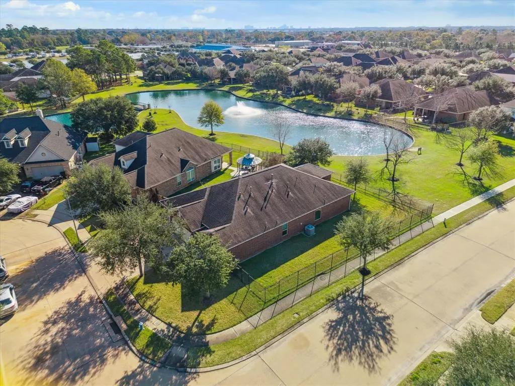 Houston, TX 77084,18711 Moonlit Pond CT