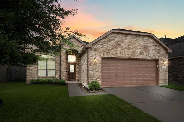 9919 Red Tamarack LN, Tomball, TX 77375