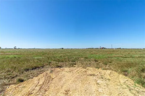 Ganado, TX 77962,1077 County  Road  227