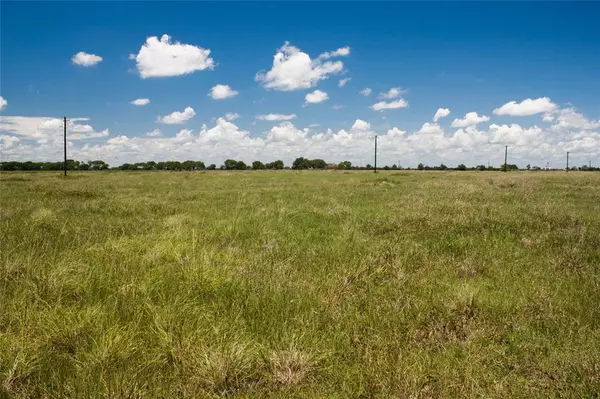 Ganado, TX 77962,1077 County  Road  227