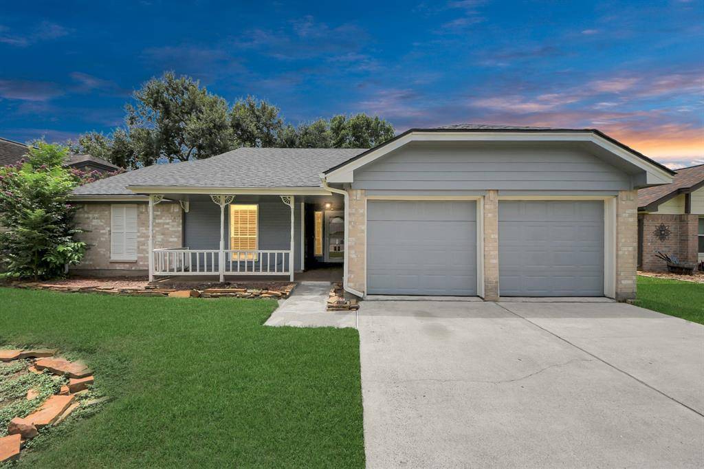 4226 Woodhampton DR, Pasadena, TX 77505