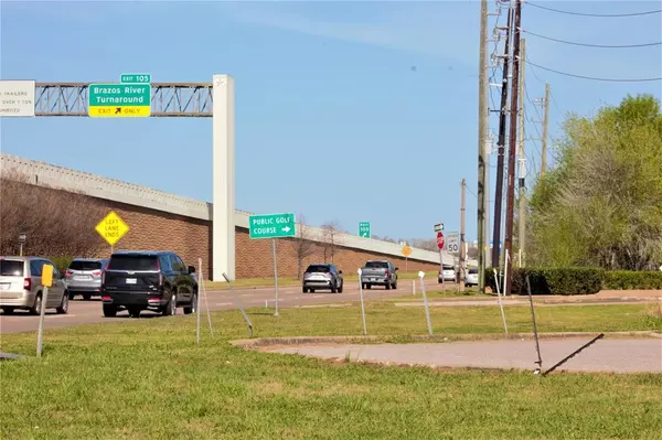 Sugar Land, TX 77479,20017 Southwest FWY