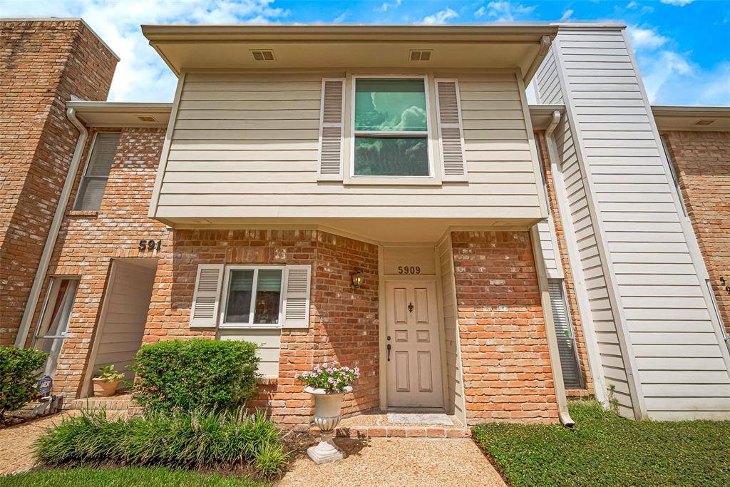 5909 Woodway Place CT, Houston, TX 77057
