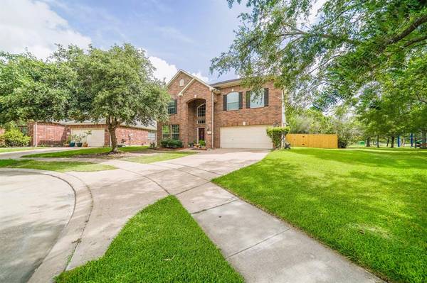 5717 Shady Hollow CT, Rosharon, TX 77583