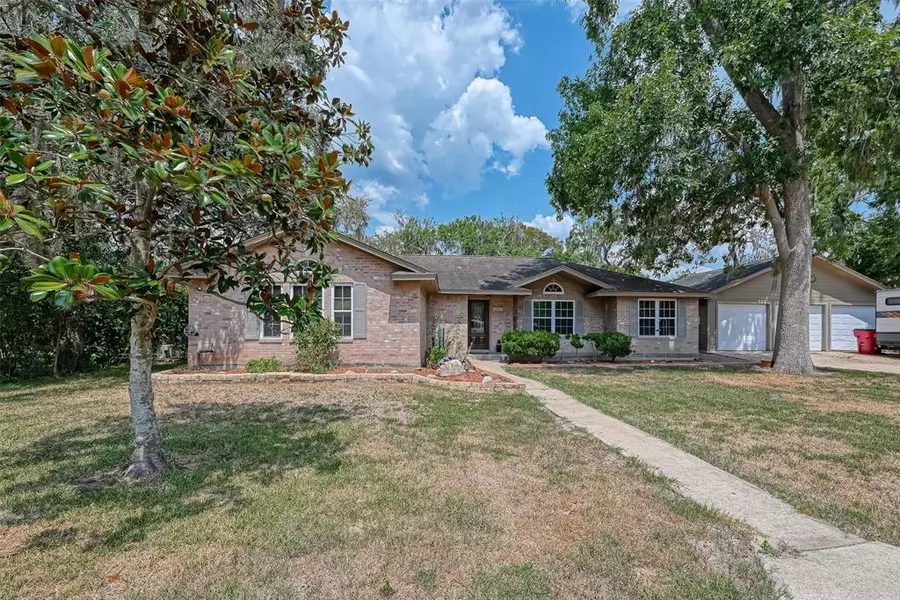 5987 County Road 961, Brazoria, TX 77422