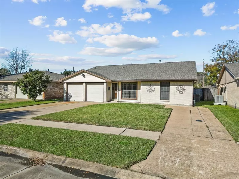 3309 Westbrook CIR, Pasadena, TX 77503