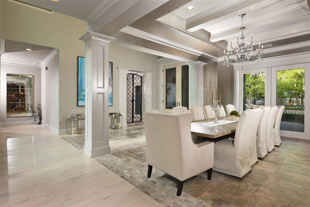 Sugar Land, TX 77479,5402 MEADOW ROAD